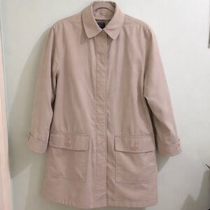 Women's Vintage Limited Edition London Fog size 10 beige